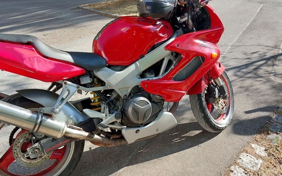 Gebrauchtmotorrad Honda VTR 1000 F Fire Storm - Bild 5