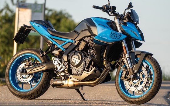 Gebrauchtmotorrad Suzuki GSX-8S - Bild 1