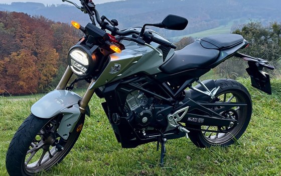 Gebrauchtmotorrad Honda CB125R - Bild 1