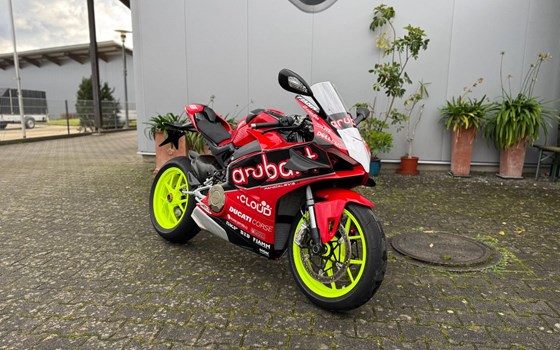 Gebrauchtmotorrad Ducati Panigale V4 - Bild 1