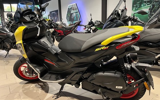 Gebrauchtmotorrad Aprilia SR GT 200 - Bild 3