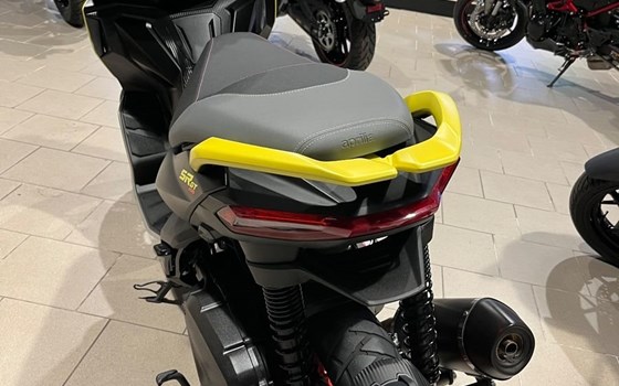 Gebrauchtmotorrad Aprilia SR GT 200 - Bild 4