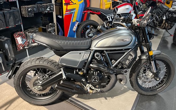 Gebrauchtmotorrad Ducati Scrambler Nightshift - Bild 1