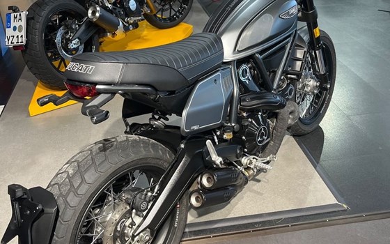Gebrauchtmotorrad Ducati Scrambler Nightshift - Bild 2