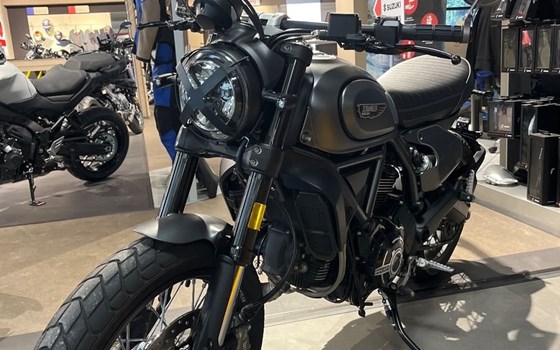 Gebrauchtmotorrad Ducati Scrambler Nightshift - Bild 3
