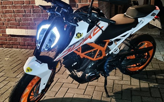 Gebrauchtmotorrad KTM 390 Duke - Bild 1