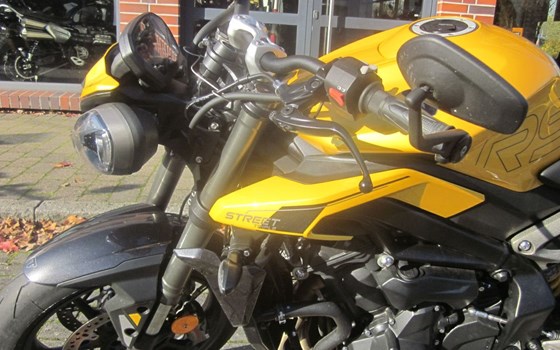 Gebrauchtmotorrad Triumph Street Triple 765 RS - Bild 7