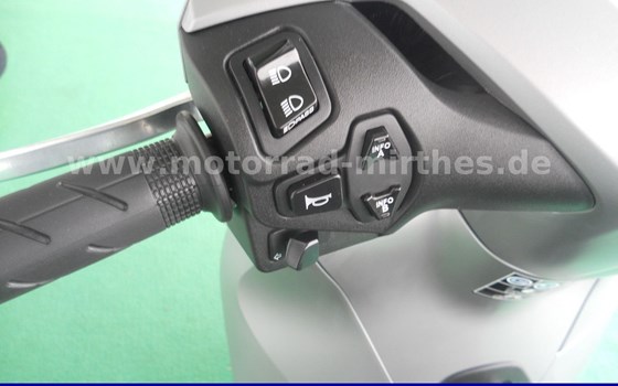 Gebrauchtmotorrad Honda SH350i - Bild 19