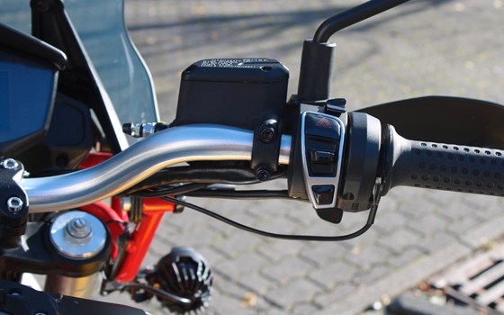 Gebrauchtmotorrad Moto Guzzi V85 TT - Bild 15