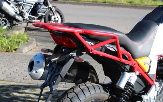 Gebrauchtmotorrad Moto Guzzi V85 TT - Bild 5