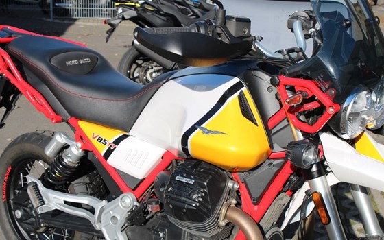 Gebrauchtmotorrad Moto Guzzi V85 TT - Bild 8