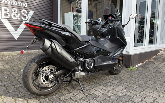 Gebrauchtmotorrad Yamaha TMAX 560 Tech Max - Bild 3
