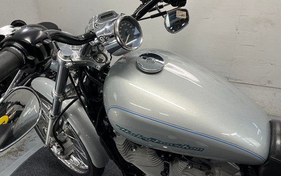 Gebrauchtmotorrad Harley-Davidson Sportster XL 883 - Bild 6