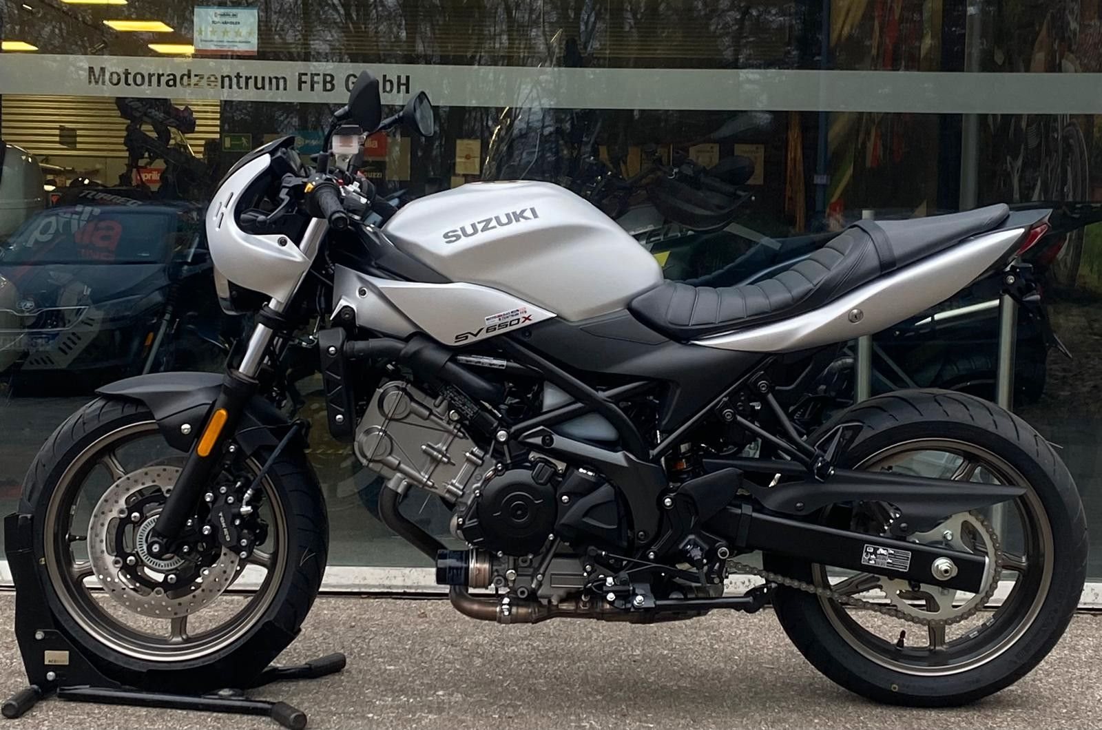 Suzuki SV650X 