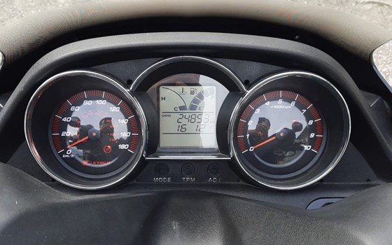 Gebrauchtmotorrad Kymco Downtown 300i - Bild 9