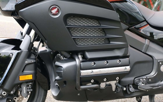 Gebrauchtmotorrad Honda GL 1800 F6B - Bild 4