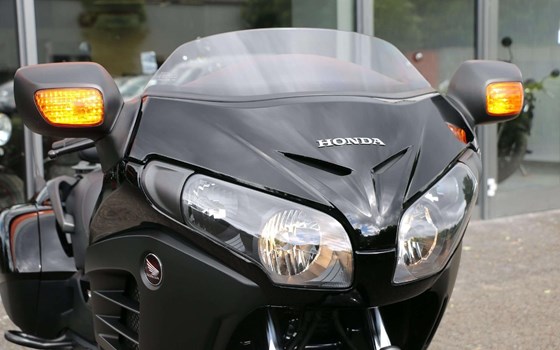 Gebrauchtmotorrad Honda GL 1800 F6B - Bild 5