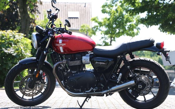 Gebrauchtmotorrad Triumph Street Twin - Bild 1