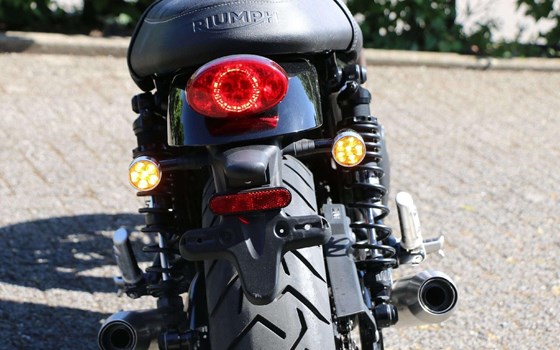 Gebrauchtmotorrad Triumph Street Twin - Bild 10