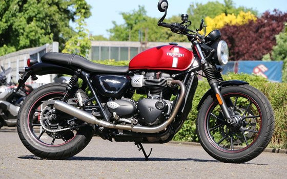 Gebrauchtmotorrad Triumph Street Twin - Bild 2