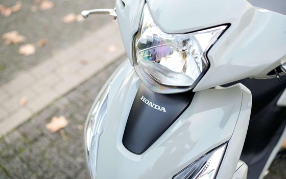 Gebrauchtmotorrad Honda Vision 110 - Bild 2