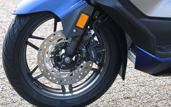 Gebrauchtmotorrad Honda Forza 350 - Bild 11