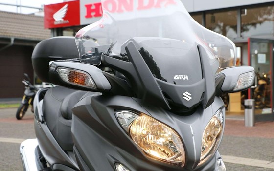 Gebrauchtmotorrad Suzuki Burgman 650 - Bild 8