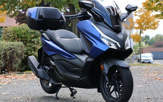 Gebrauchtmotorrad Honda Forza 125 - Bild 1