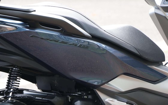 Gebrauchtmotorrad Honda Forza 300 - Bild 4