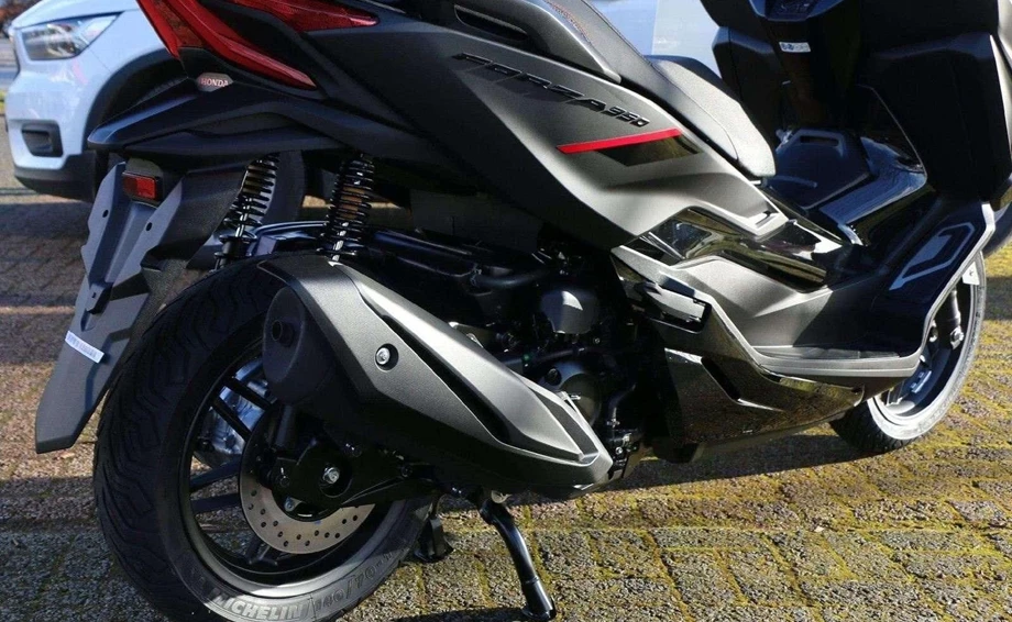 Angebot Honda Forza 350 Bild 6: Angebot Honda Forza 350