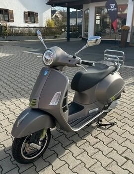 Gebrauchtmotorrad Vespa GTS 125 Super Tech - Bild 4