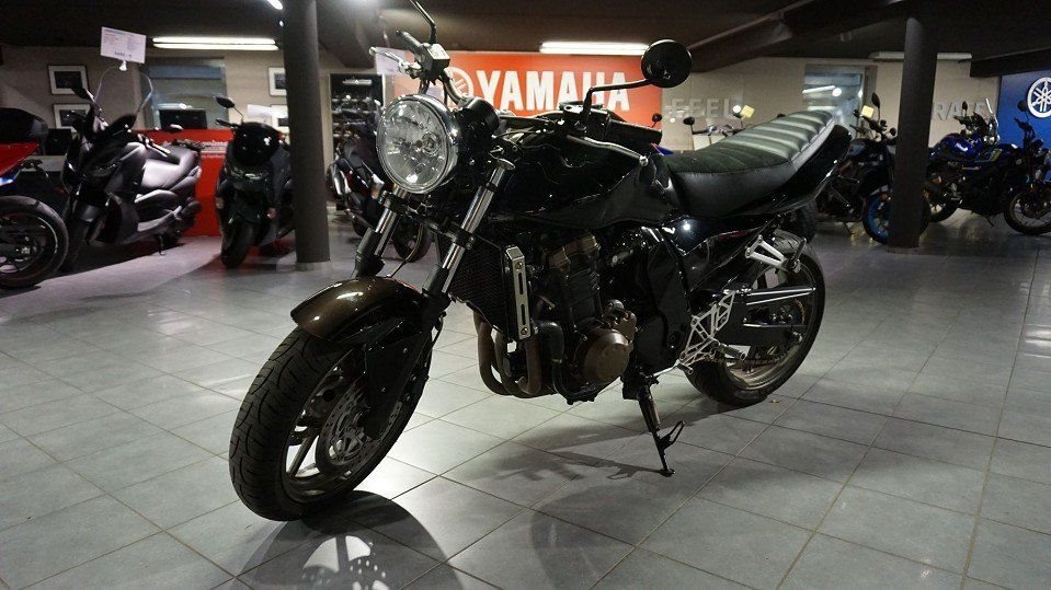 Kawasaki ZR-7 