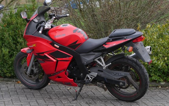 Gebrauchtmotorrad Daelim Roadwin 125 - Bild 1