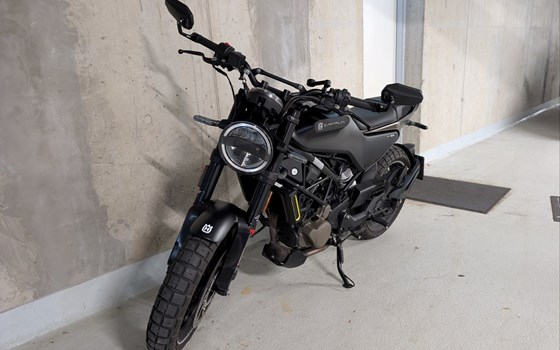 Gebrauchtmotorrad Husqvarna Svartpilen 125 - Bild 9