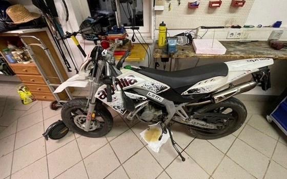 Gebrauchtmotorrad Aprilia SX 50 Supermoto - Bild 8