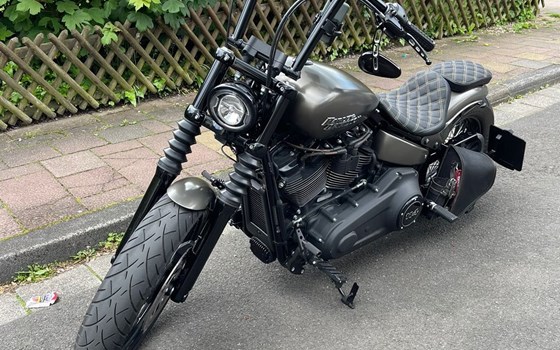 Gebrauchtmotorrad Harley-Davidson Dyna Street Bob Special - Bild 10