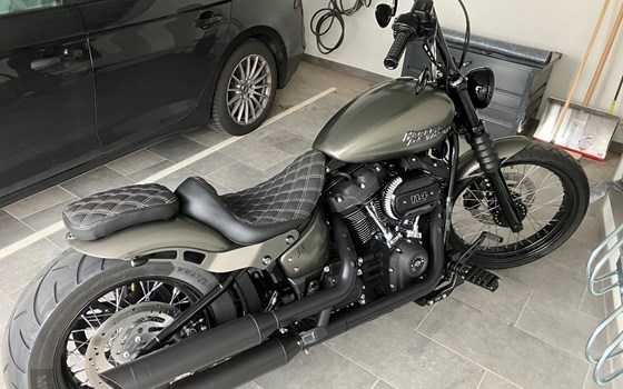 Gebrauchtmotorrad Harley-Davidson Dyna Street Bob Special - Bild 8