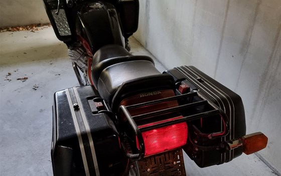 Gebrauchtmotorrad Honda GL 650 Silverwing - Bild 2