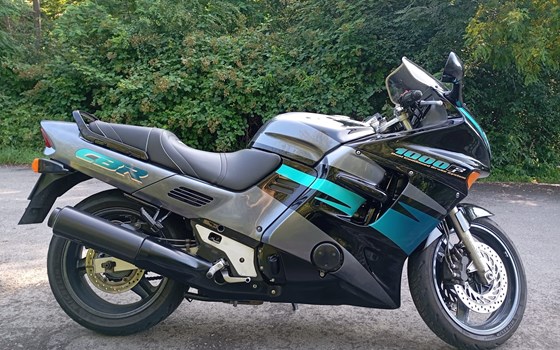 Gebrauchtmotorrad Honda CBR 1000 F - Bild 1