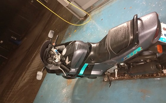 Gebrauchtmotorrad Honda CBR 1000 F - Bild 12