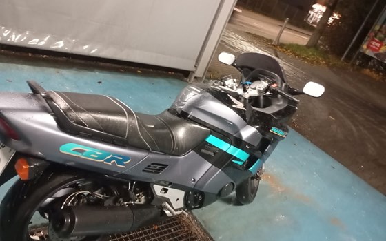 Gebrauchtmotorrad Honda CBR 1000 F - Bild 7