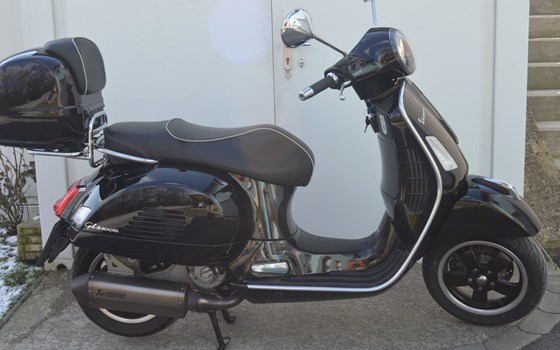 Gebrauchtmotorrad Vespa GTS 300 i.e. - Bild 1