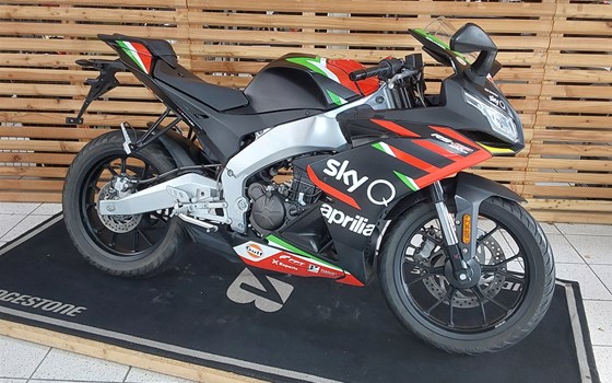 Gebrauchtmotorrad Aprilia RS 125 Replica - Bild 2