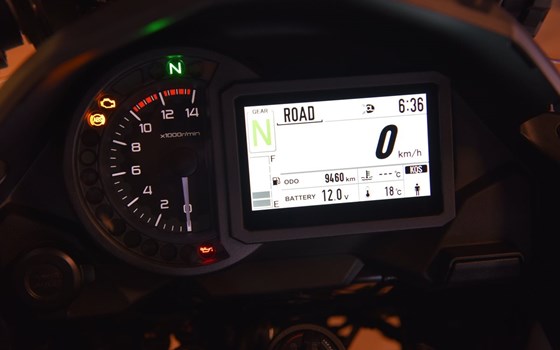 Gebrauchtmotorrad Kawasaki Versys 1100 SE - Bild 3