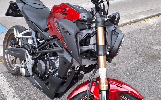 Gebrauchtmotorrad Honda CB 125 - Bild 1