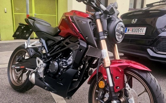 Gebrauchtmotorrad Honda CB 125 - Bild 2