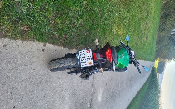 Motorrad Occasion Kawasaki Z 300 - Bild 4