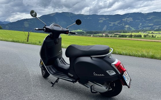 Gebrauchtmotorrad Vespa GTS 300 Super Tech - Bild 4