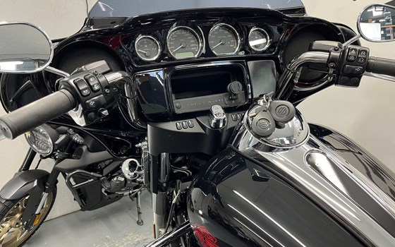 Gebrauchtmotorrad Harley-Davidson Touring Electra Glide Standard FLHT - Bild 7