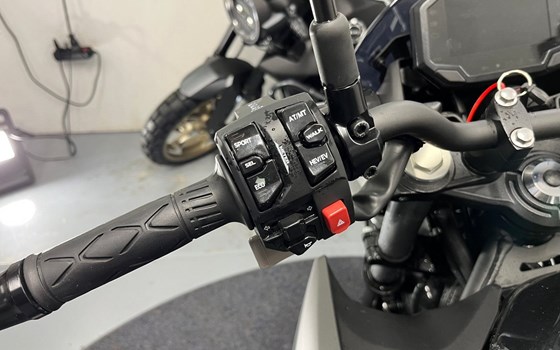 Gebrauchtmotorrad Kawasaki Z7 Hybrid - Bild 6